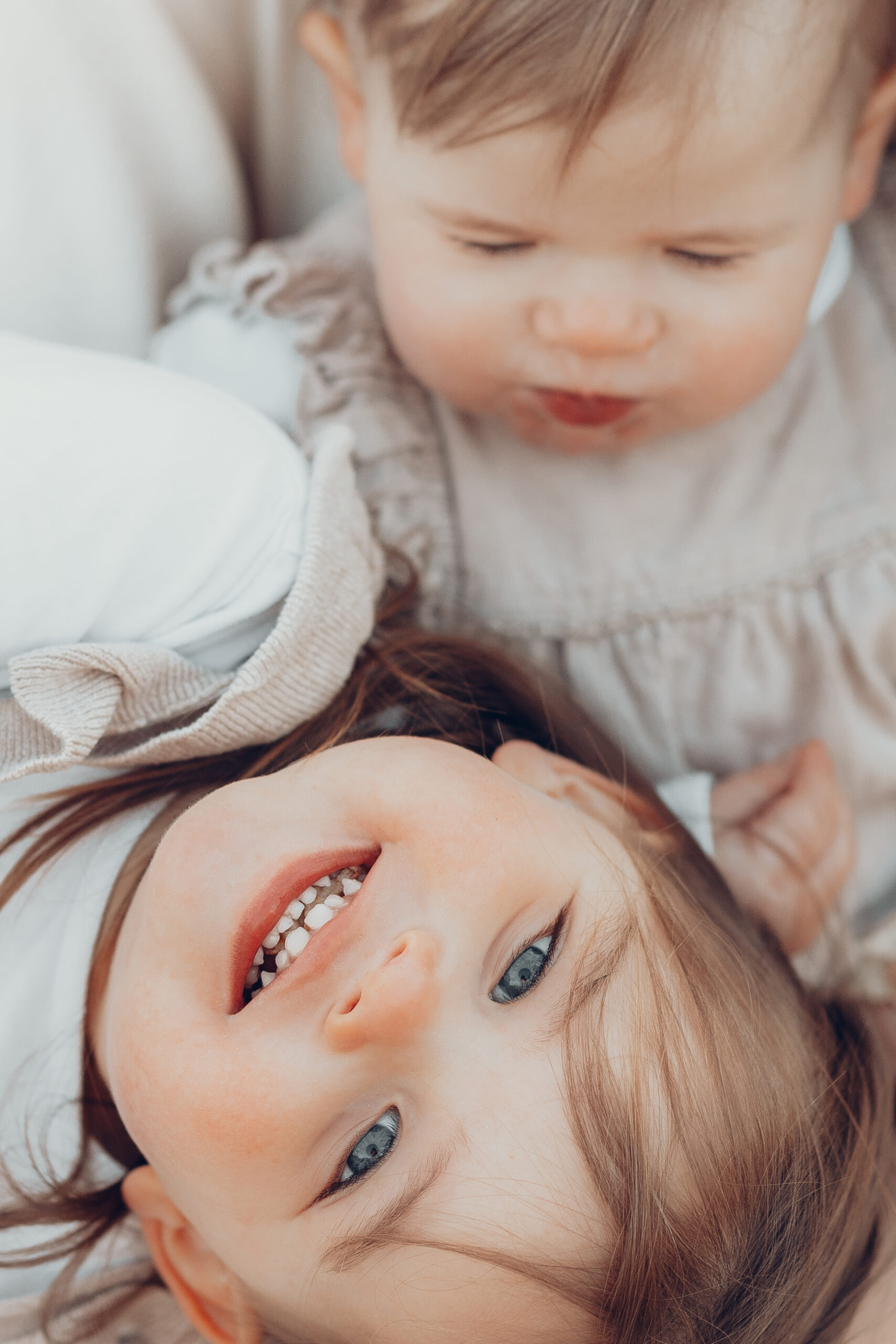 Vorbereitung der Kinder auf ein emotionales Familienshooting